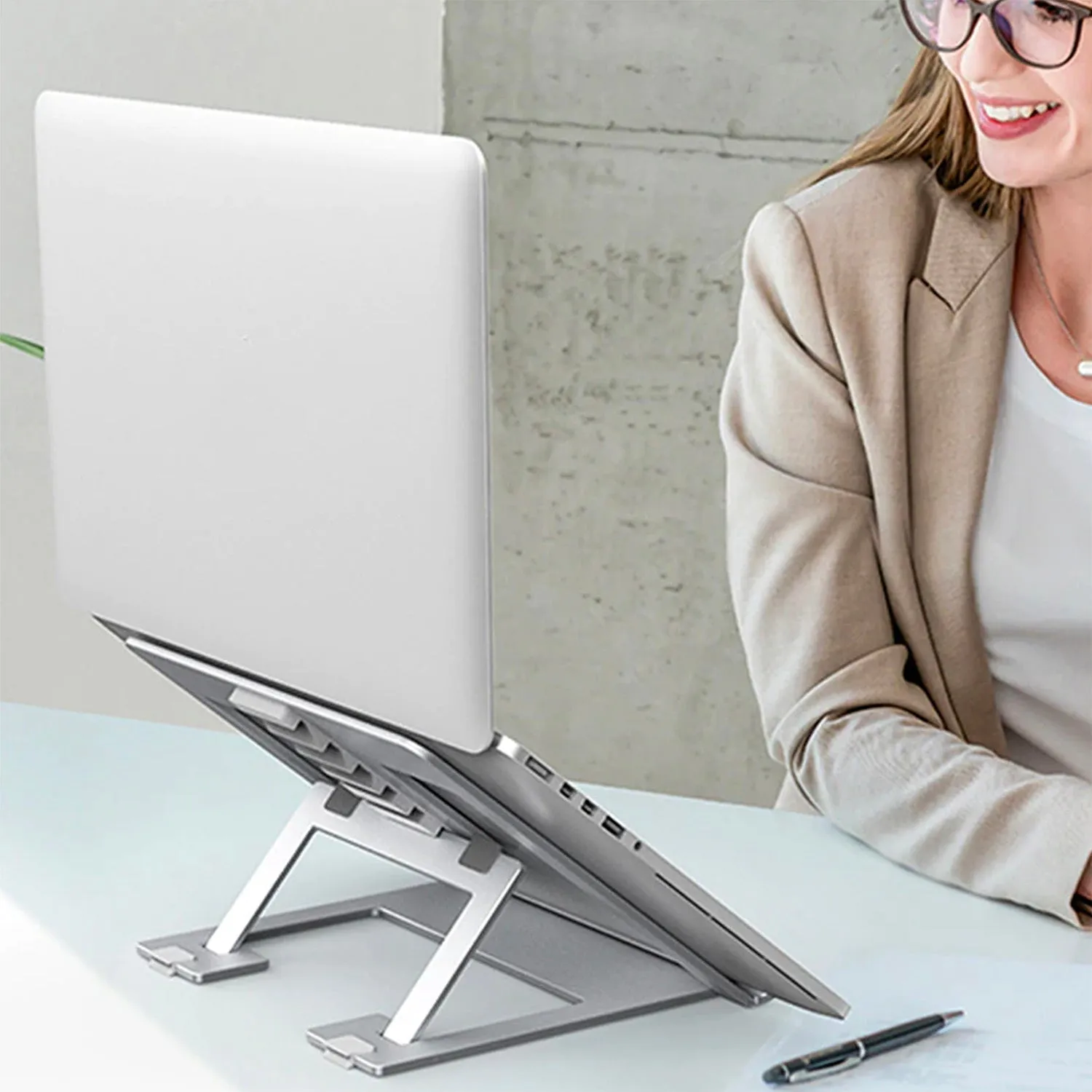 Laptop Stand (11" - 15.6")
