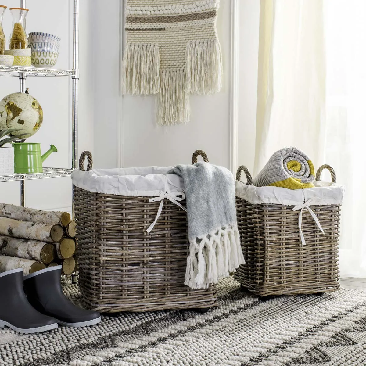 Safavieh Amari Rattan Square Set Of 2 Baskets With Wheels , HAC6000